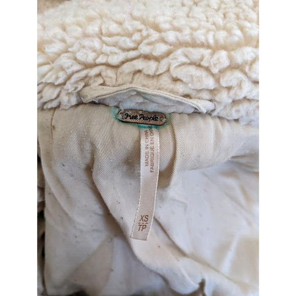 Free People Size XS Double Breasted Teddy Coat Tan Wide Collar Winter Jacket - Picture 11 of 12